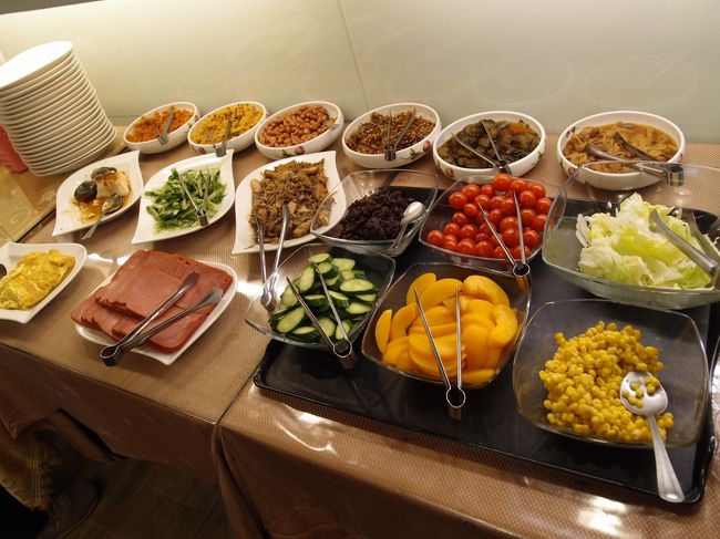 2日目の朝食。<br />たくさんの種類で朝からテンション上がります！