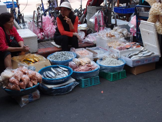 ぶらぶらぶらぶら。