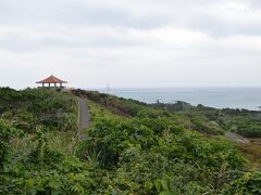 走る事数十分。
まずは玉取崎展望台の駐車場に到着。