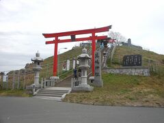 鮫駅から徒歩10分、蕪島に来ました〜！