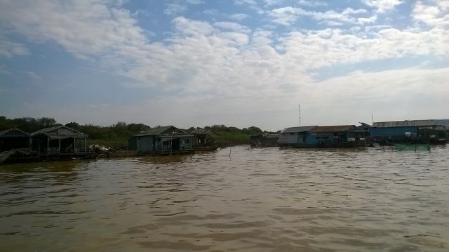 水上生活の漁村です｡