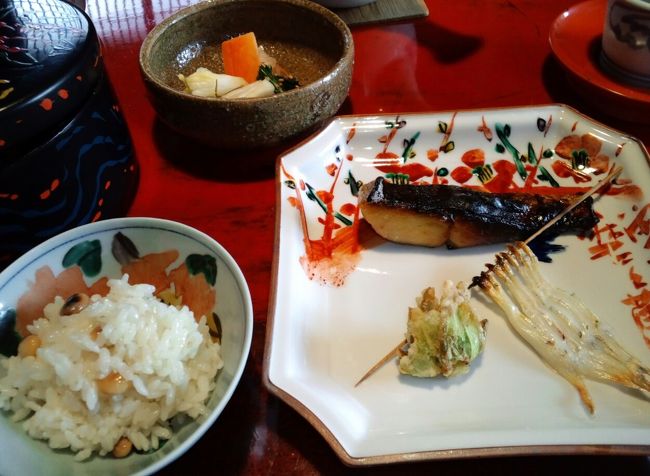 他にもありましたが<br />最後の食事<br /><br />四季感に鈍感なので<br />春をイメージしているんだろうなと<br />後で気付く(笑)<br /><br />魚は鰆、フキノトウ