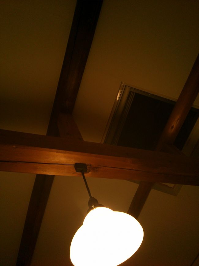 昔は梁だったのかな？<br /><br />きちんと昔の建材も使って凄いですね