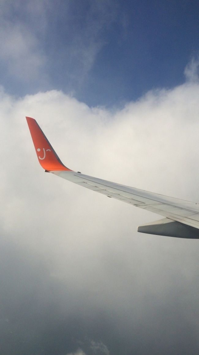 1日目 <br />11:50  関西国際空港発 チェジュ航空7C1301便にて仁川国際空港到着