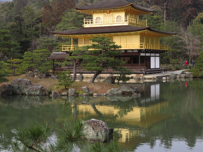 これぞまさに「国宝」。<br />やはり金閣は美しいですね。