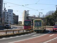 王子といえば都電荒川線の風景。今も東京唯一の路面電車が走る様子を楽しめます。