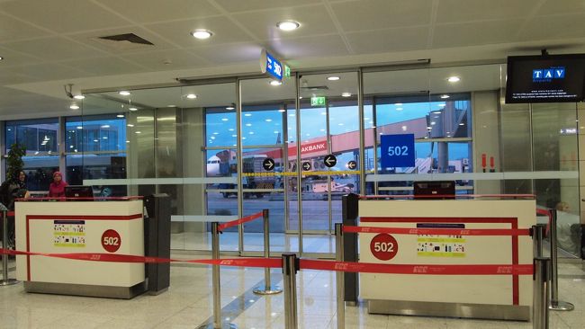 トルコからバルセロナまでは4時間くらいのフライト。