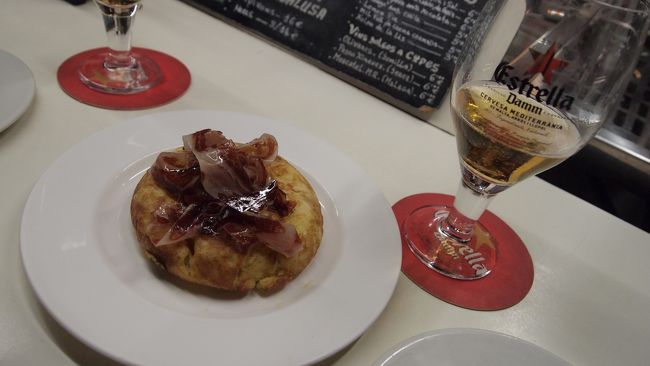 スペインオムレツも美味しいです。<br />バルセロナでは全部で4件くらいバルに行きましたが、<br />ここはかなりレベル高いと思いました。