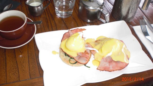 エッグベネディクト、たまごがトロットロで美味しかった！！