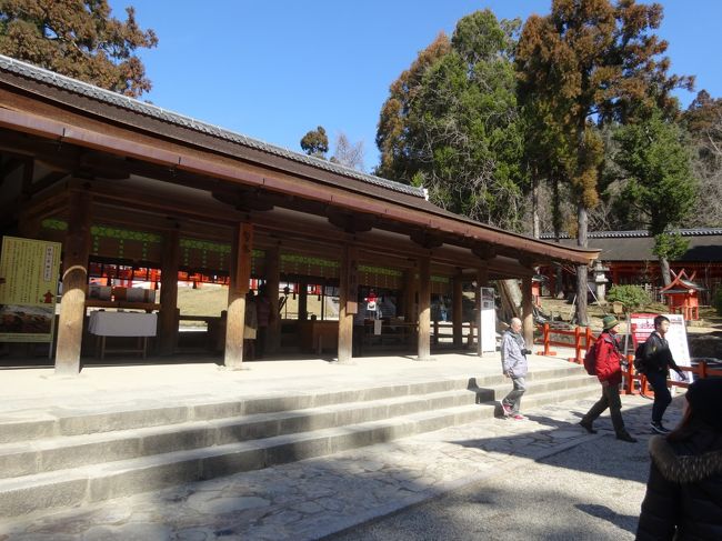 幣殿・舞殿です。