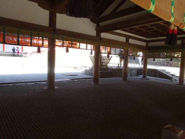 こちらで参拝します。<br />中へは入りませんでした。