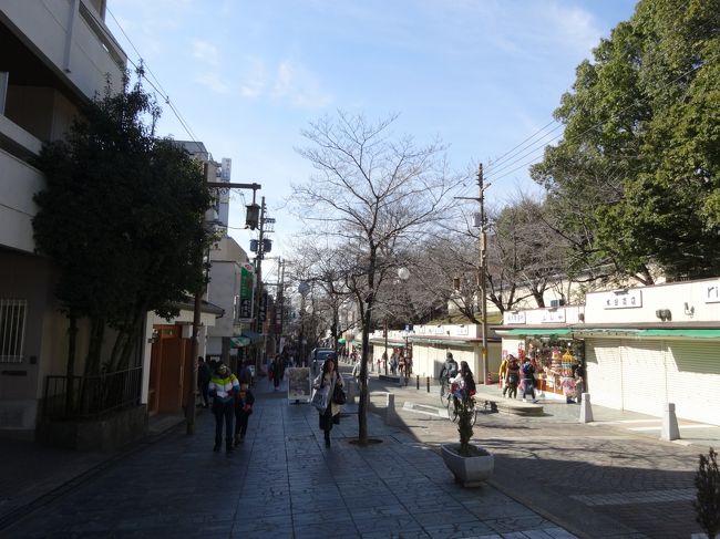 少しだけ商店街へ歩きます。