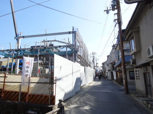 猿沢池まで戻りならまちへ歩きます。