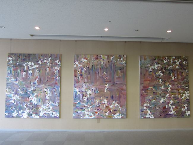 背面は３連作。