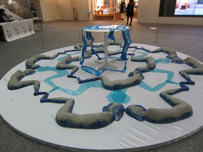 ⑬後藤あこ<br />地下２階フォーラム（アートショップ前）にあり、抜群に目立ちます。