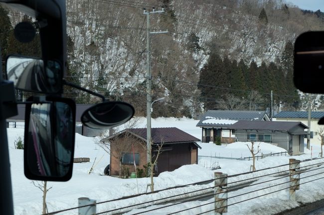 急に雪が増えてきます<br /><br />かなり多いですね