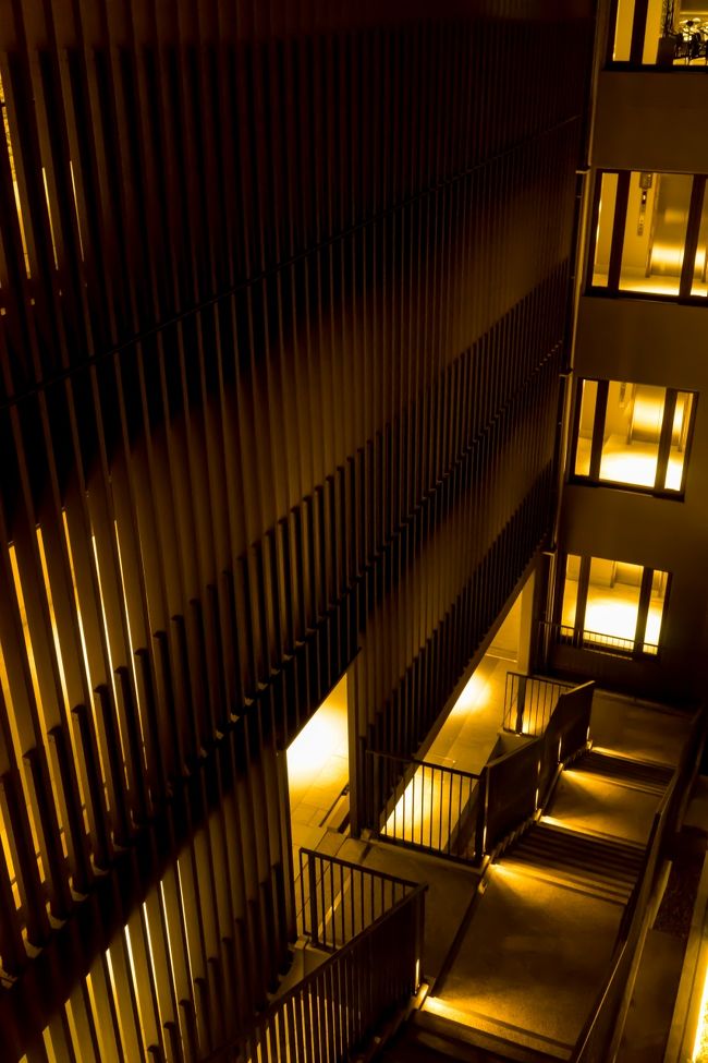 隙間から漏れる光が美しい(^ω^)