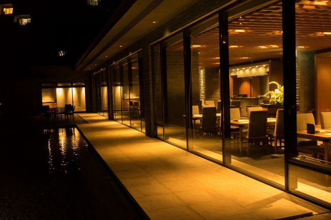 レストラン・・・夜のバイキングとかいいな(･∀･)---