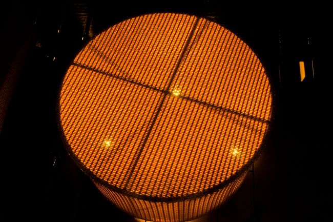 この<br />テ-ブル(ﾟ∀ﾟ)！<br /><br />お洒落な光の感じ！