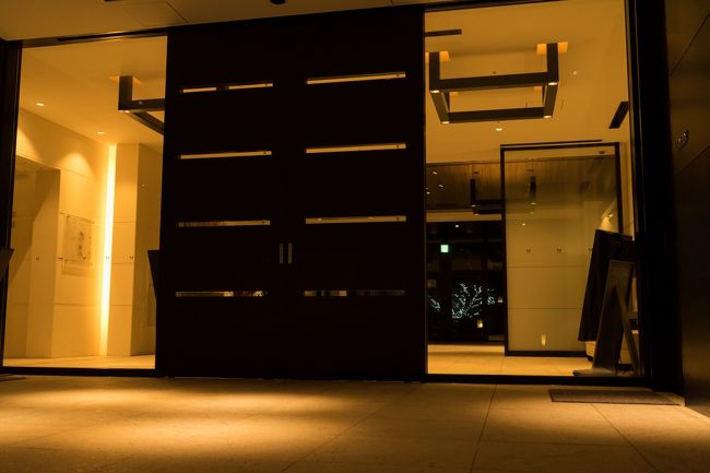 夜はだれもいないからゆっくり見れていいですわ(^O^)