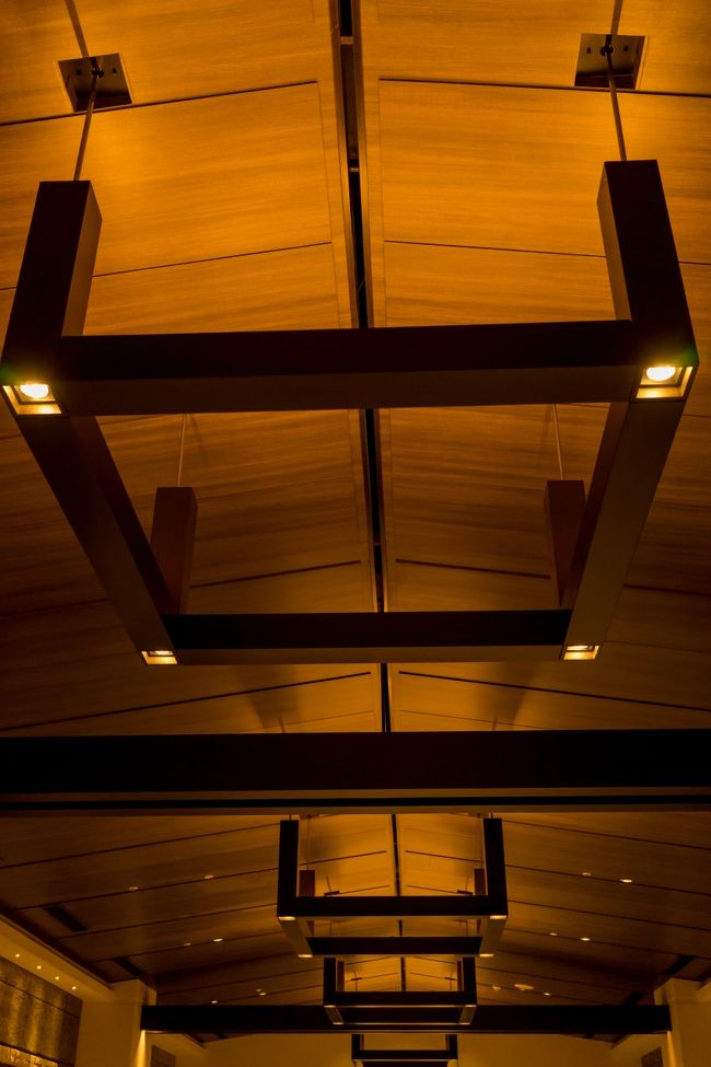 あっ！炬燵を裏っ返した照明w