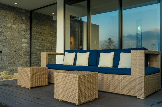 こんな長いソファもあるよ(｀・ω・´)