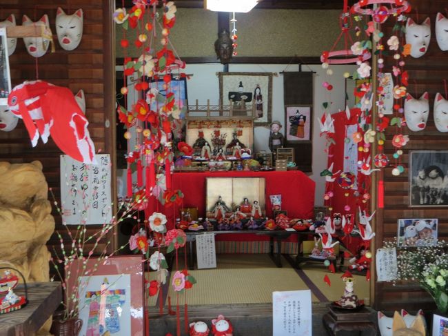 ９２番「大和な雛まつり」<br /><br />社務所の隣に雛飾りがたくさん