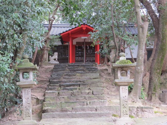 拝殿<br /><br /><br />大織冠・藤原鎌足を祀る神社にしては何と・・・・<br /><br />社務所には誰もいません