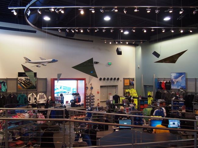 1時間半くらいのツアーで、最後はお土産屋さんに帰ってきます。