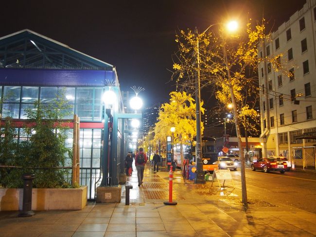 歩いてチャイナタウンに戻りました。<br />宇和島屋でお酒とかみりんとか買って、ホステルで荷物も受け取ってボルトバスで帰ります。