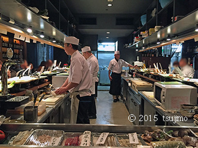 お客さんの大半は、お店の方との同伴。 <br />そやし、店内撮影禁止（すみません!!）かぁ…。 <br />サービスの女性スタッフはツンツンしてましたなぁ。 <br />間違っても、デートで使う店ではないなぁ。 <br /><br />