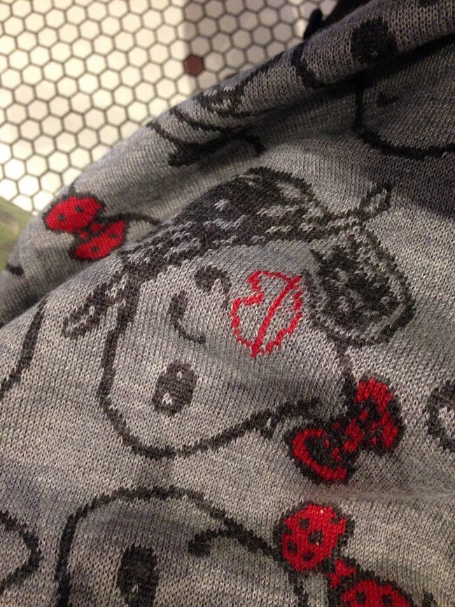 いったんハリポタエリアからでて、色んなアトラクションを楽しみます。<br /><br />ジェラシックパークでびしょ濡れたので、着替えを購入。<br />