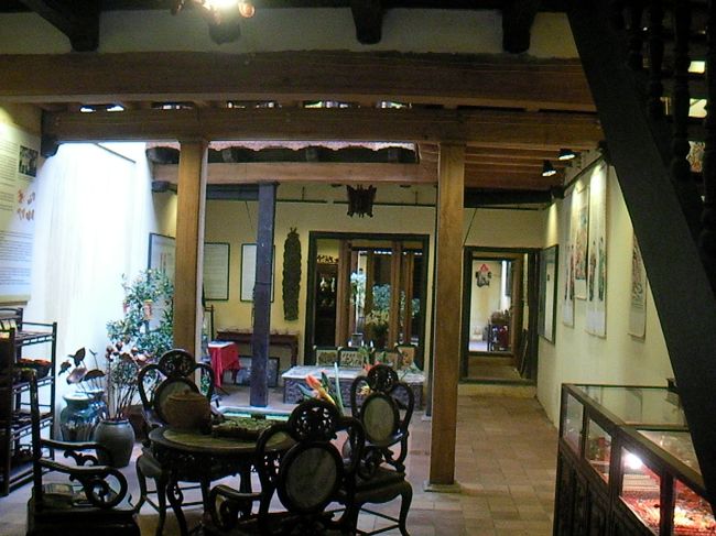 旧家保存館です。19世紀後半に建てられた伝統的な中国風の木造民家で、落ち着きまsチア。