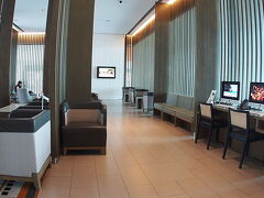 【ブエノスアイレス、エセイサ国際空港】

でも、ここ南米では、合併して他の会社になっても、機体の塗装を変える事は余りありません...。