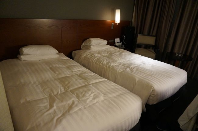 ホテルは満室。エレベーターなどで、やけに体格の大きな人達と、ご一緒に・・・<br />インターハイの『柔道』の関係者だったようです。<br /><br />旅行の最後の夜。２０時には、ホテルに。<br />早起きの２人は、夜も早い(笑)<br />予定を変更して、明日『柳川』の川下りをすることになったので、アイスを食べながら下調べをして眠った。<br />