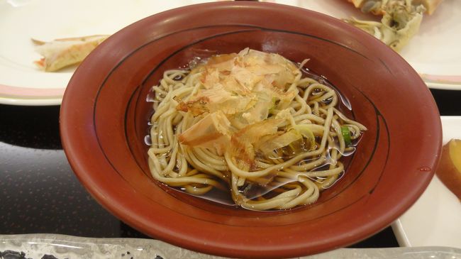 ここで椀物として「おろし蕎麦」です。とても美味しいのですが、さすがにお腹が一杯！