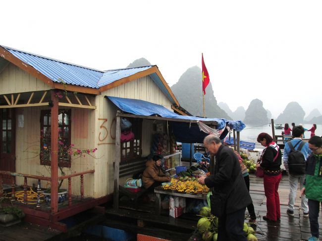ちょっとしたお土産屋さんもありました。