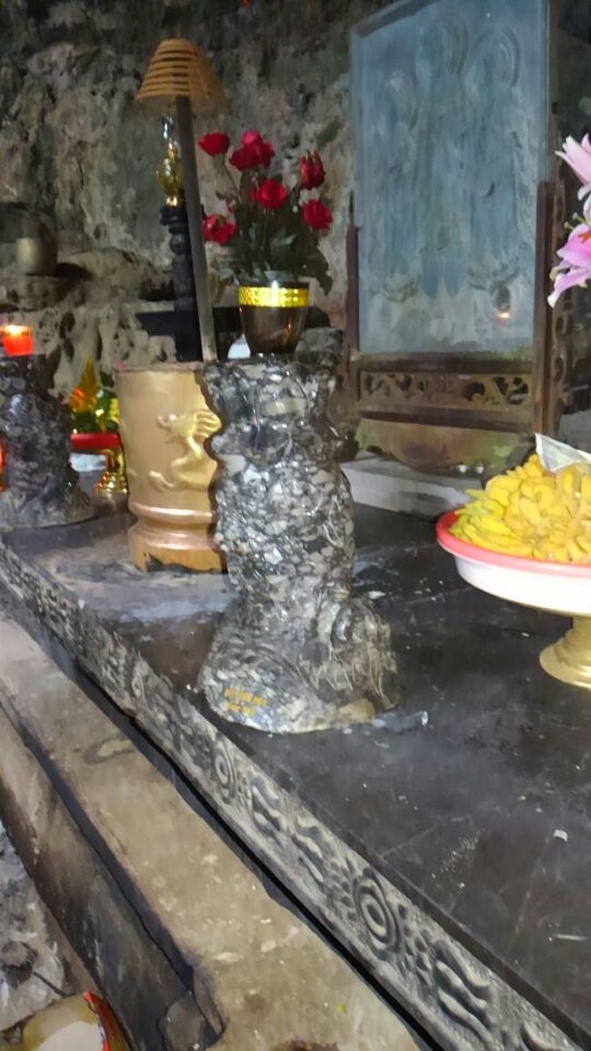 この花瓶は珍しい。