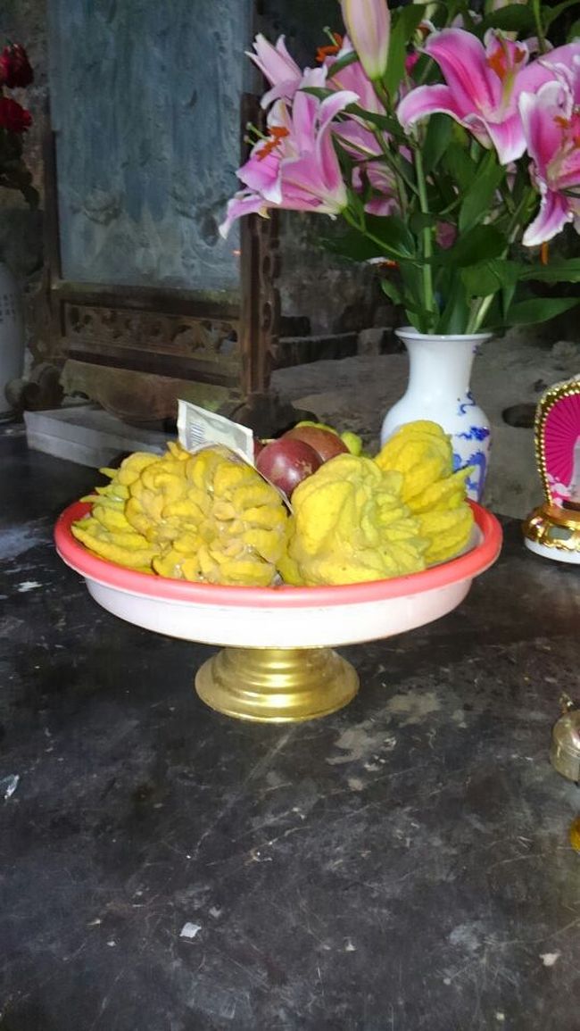 バナナとお花。ベトナムらしく豊富だ。