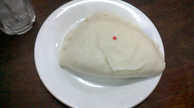 肉まんと卵まんは80円くらいです｡