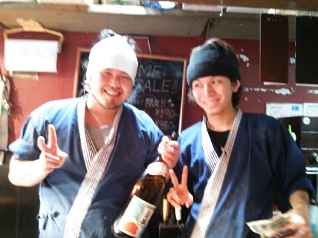 良い青年たちでした。この日は、店長さんはお休みでした。でも、まったくもって満足。<br /> <br />楽しくて美味しい立ち飲み屋・・・・・名古屋に再来時には、また立ち寄りたい店となりました。