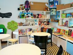 この界隈にあった知育カフェ、Figaへ。幼児・児童の教育という硬派なテーマながらも、お洒落で可愛く親しみやすいお店でした★