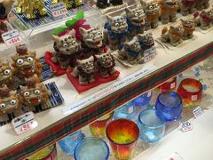 ☆ターミナル内ショップ☆

おもしろシーサーが売っています。