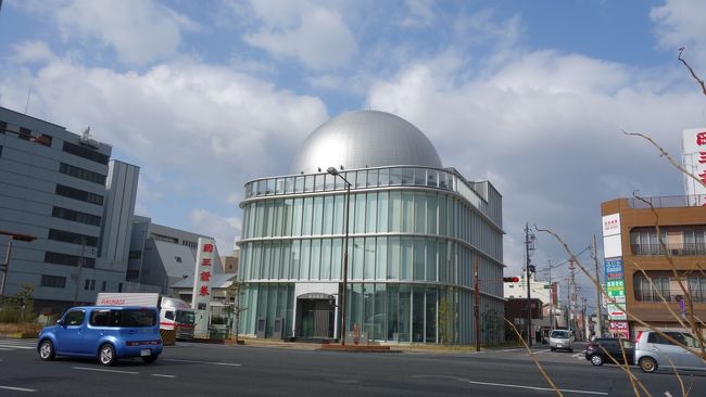 津新街の近くの大門にやって来ました。