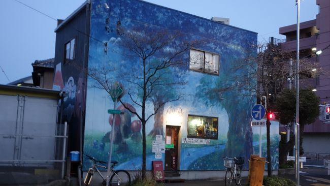 今日のライブ会場、ＮＡＮＹＡさん。<br />１階は居酒屋、２階が会場になっています。<br /><br />アーチストは田中雄也さん。<br /><br />この日も極上のライブで、遅くまで素晴らしい歌声とギターを惜しみなく聴かせて下さいました。<br />本当にありがとう。<br /><br />名古屋の熱いヨルに感謝です。