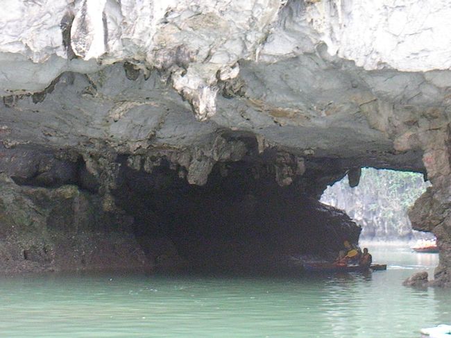 でも、こういった小さな洞穴を通ることができて、楽しめました。