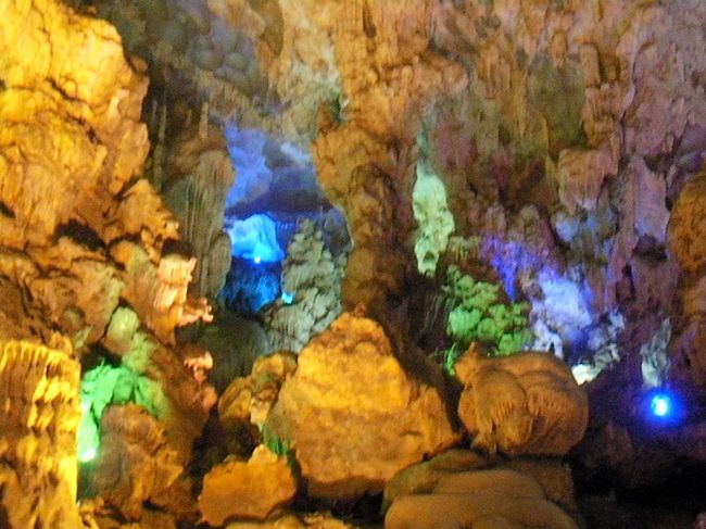 かなり広い洞窟でした。