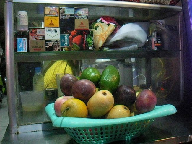 ハノイで飲んだフルーツジュース。なかなかおいしかったですが、カンボジアには負けます。