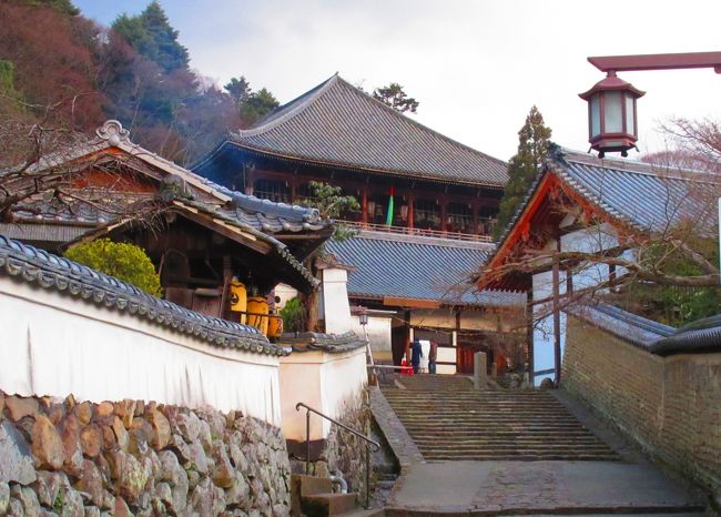 東大寺 二月堂への参道。　確かめなかったのですが表参道ではないようです。