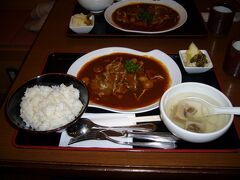 最後にもう一度牛タンが食べたい！
仙台駅構内の牛タン通りで、タンシチューを注文。
さっきあんなに食べ歩きしたのに...
ランチのタンとはまた違った美味しさがありました。

帰りは、土曜日の夜23時頃に仙台を出発し、日曜日の早朝5時過ぎに新宿に到着。 始発も動いている時間なので、直行でお家に帰ります。